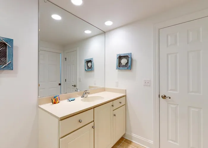 Apartment South *
